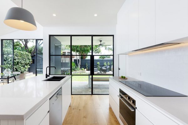 Why Should You Opt for Custom Made Kitchen? - Pros and Cons